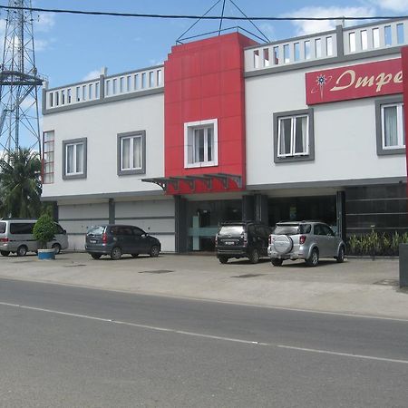 Imperial Hotel Kendari Екстер'єр фото
